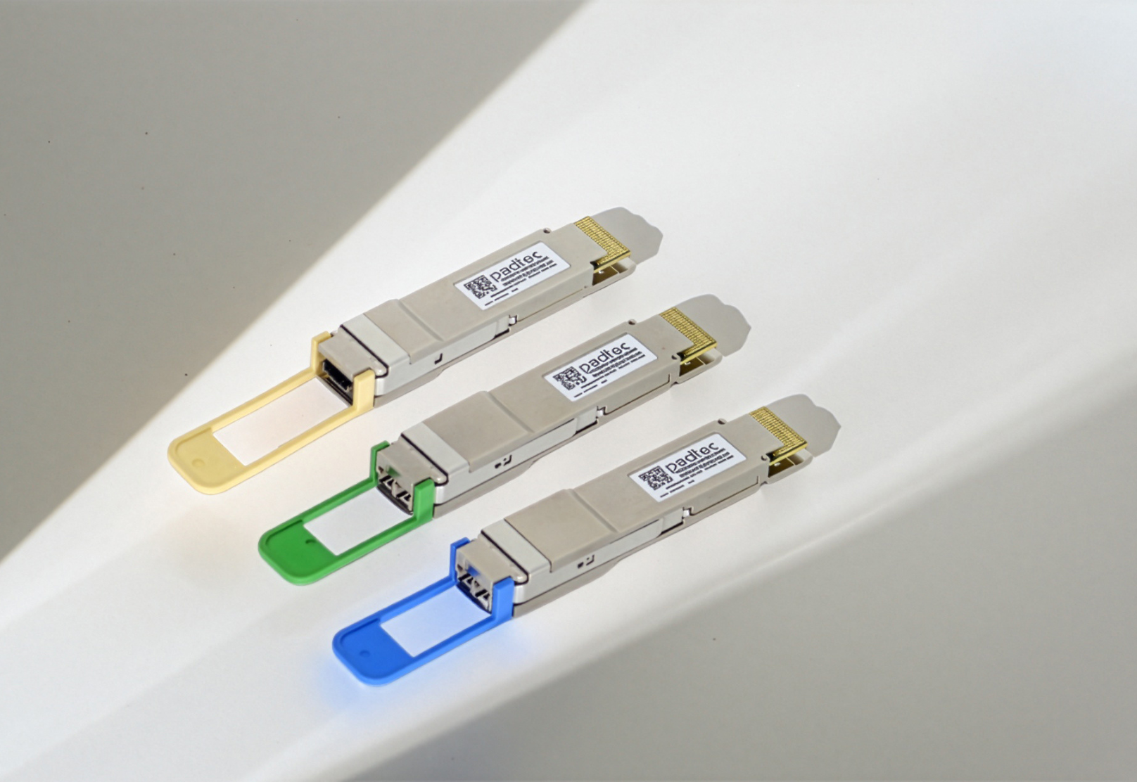 Padtec lança linha de módulos plugáveis cinza